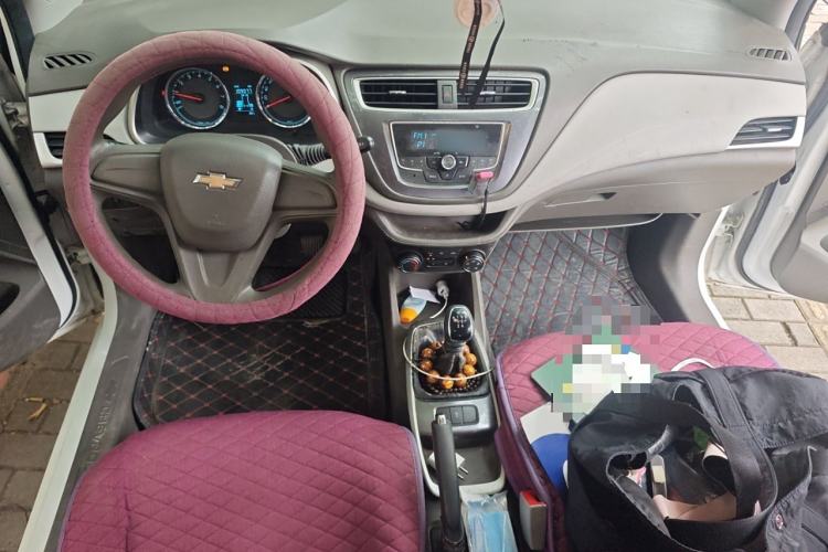 Used Chevrolet Lova RV 2016 1.5L Manual Comfort Edition
