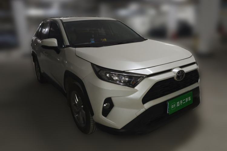 Used Toyota RAV4 2020 2.0L CVT Two-Wheel Drive Fashion PLUS Edition Front Right 45 Deg