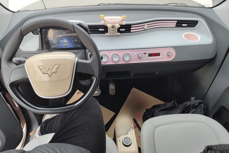 Used Wuling Hongguang MINIEV 2021 Macaron Premium Model – Lithium Iron Phosphate
