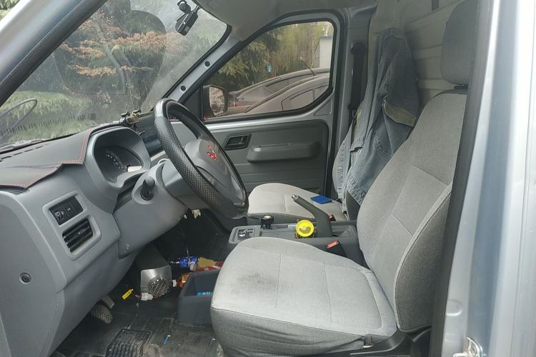 Used Wuling Yangguang 2024 300km Range Practical Window-Sealed Version 60kW
