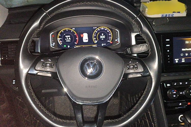 Used Volkswagen Teramont 2019 330TSI Two-Wheel-Drive Luxury Edition China VI Standard
