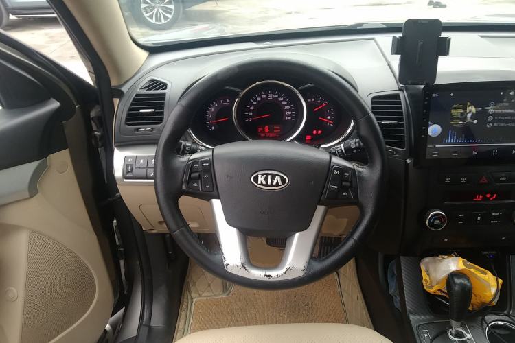Used Kia Sorento 2010 2.2T Diesel Luxury Edition Steering Wheel