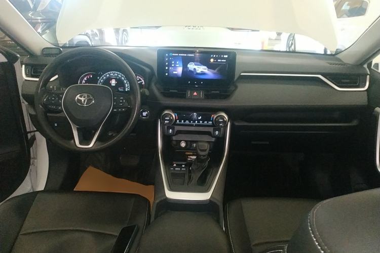 Used Toyota RAV4 2023 2.0L CVT Two-Wheel Drive Fashion Edition
