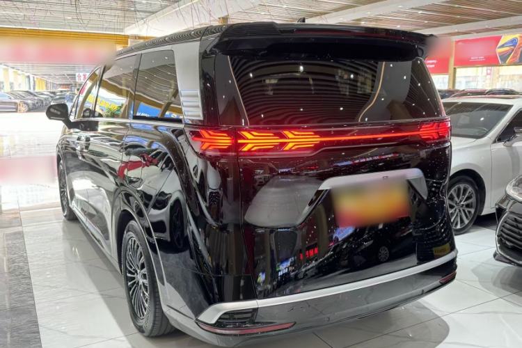 Used Denza D9 2024 DM-i 1050 Luxury Model