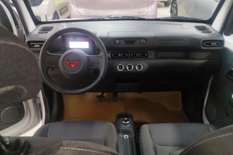 Used Wuling Zhiguang New Energy 2025 Comfort Model Center Console
