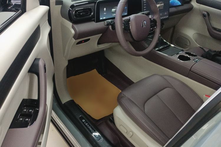 Used Leapmotor C11 2024 All-Electric 580 Luxury Edition Driver Seat