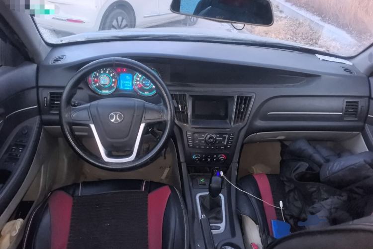 Used BAIC Senova D50 2014 1.5L manual standard version