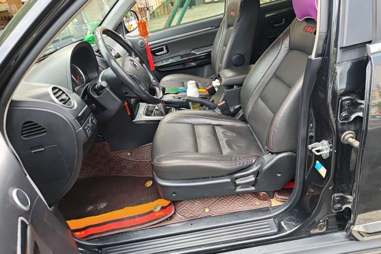 Used Haval H5 Classic 2013 Zhizun Edition 2.0T Manual 4x4 Elite Model Left Front Seat