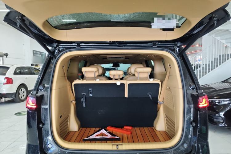 Used VOYAH Dream 2024 EV Long-Range Premium Edition Trunk