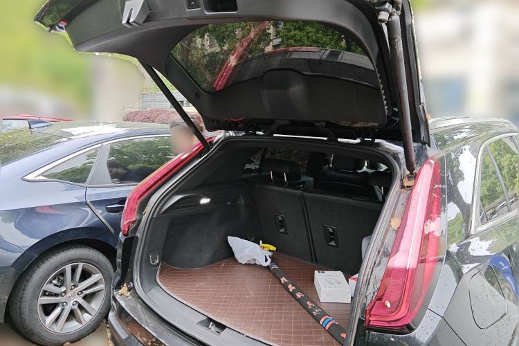 Used Cadillac XT4 2022 28T Two-Wheel Drive Fashion Edition Trunk