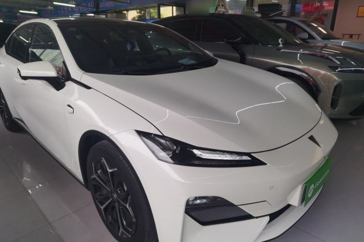 Used Deepal SL03 2023 200Max Range-Extended Version Front Right 45 Deg