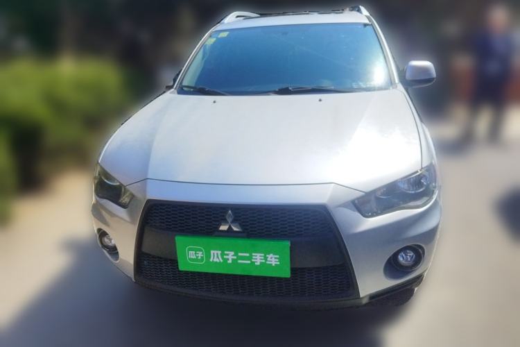 Used Mitsubishi Outlander 2010 Kijang 2.0 Sport Edition Front