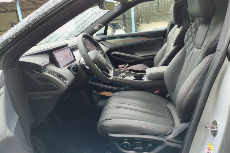 Used BYD Song L EV 2025 Intelligent Driving Version 662 km LiDAR Excellence Edition
