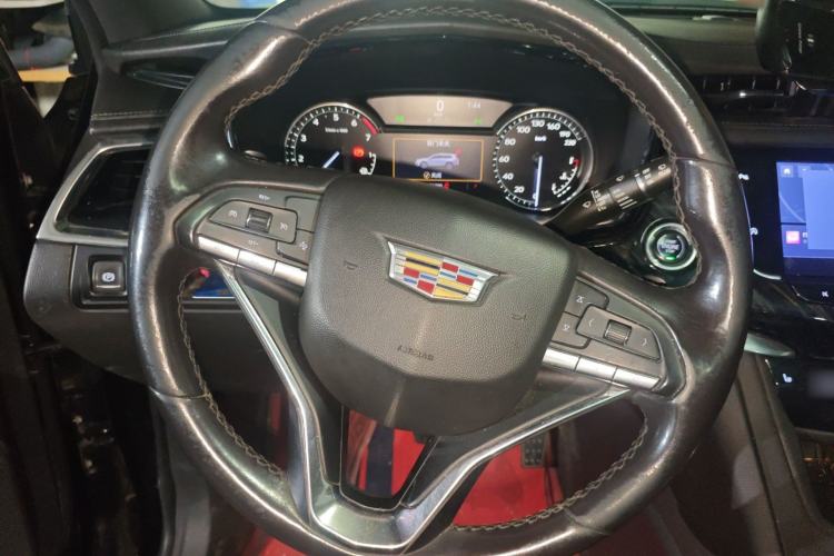 Used Cadillac XT6 2022 2.0T 7-Seater Two-Wheel Drive Luxury Version Steering Wheel