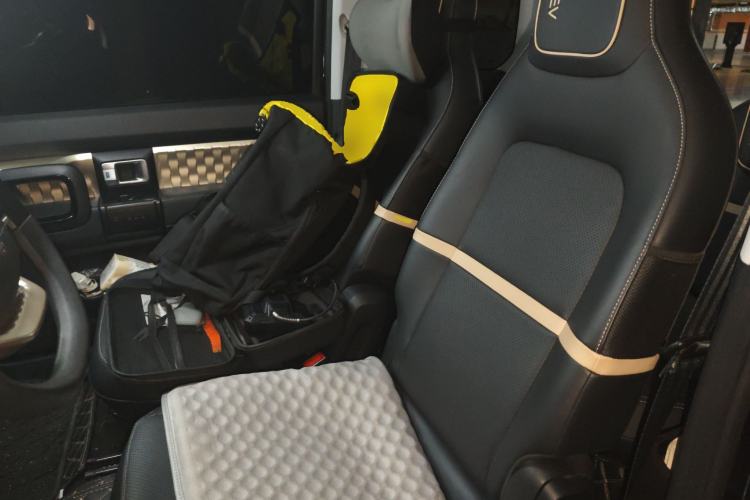 Used Baojun KiWi EV 2021 Artist Model Ternary Lithium Left Front Seat