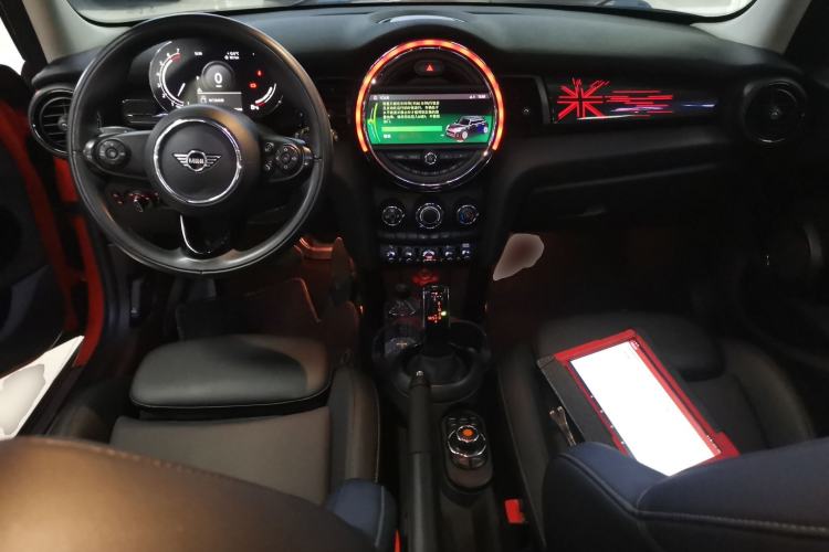 Used MINI MINI 2021 1.5T COOPER Classic Edition Five-Door Version
