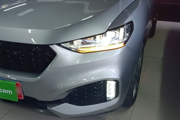 Used Wey VV6 2018 2.0T Two-Wheel-Drive Ultra-Luxury Version China V Standard
