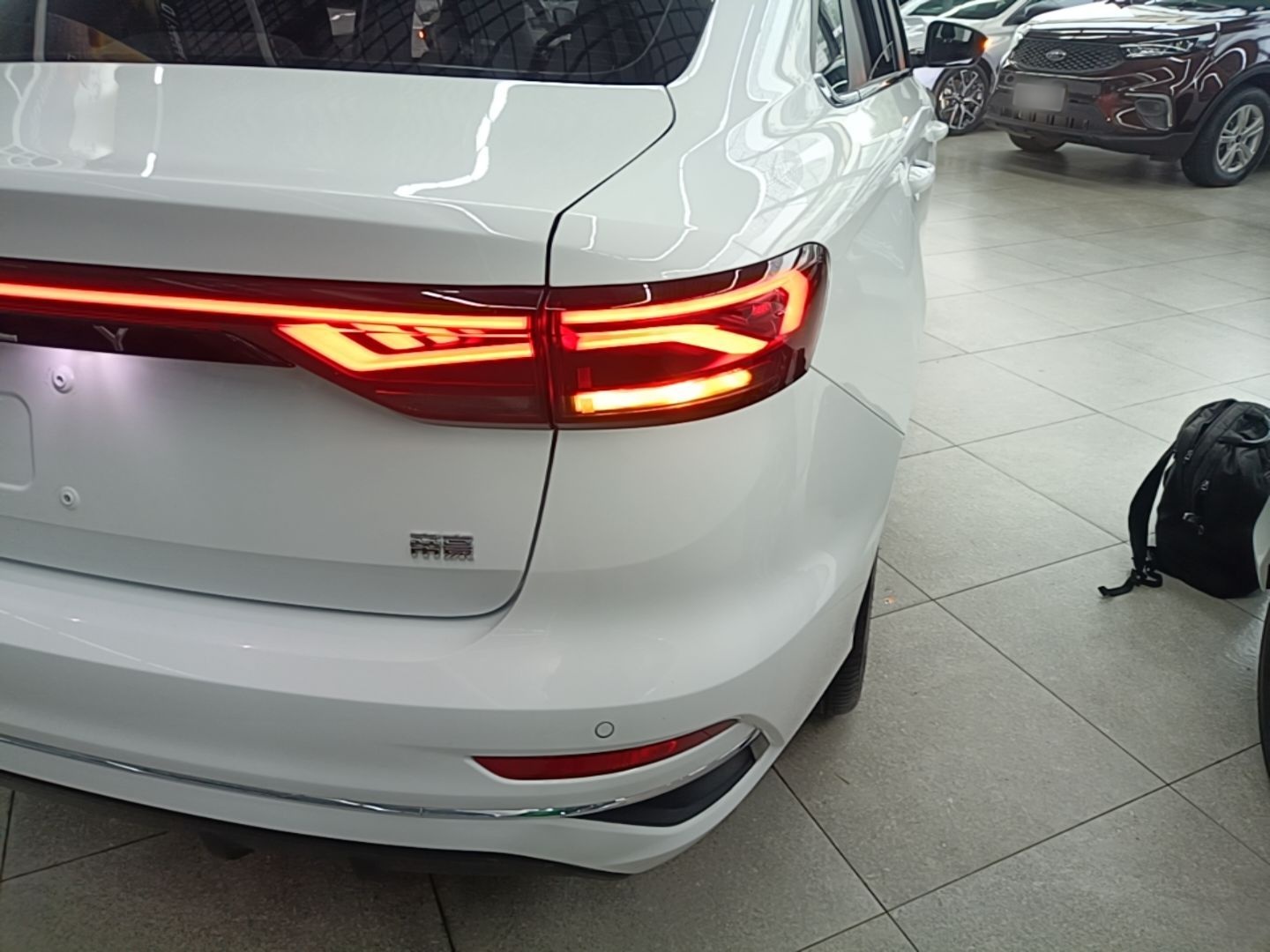 Geely Auto Emgrand 2025 4th Generation 1.5L CVT Luxury Version — снимка 9
