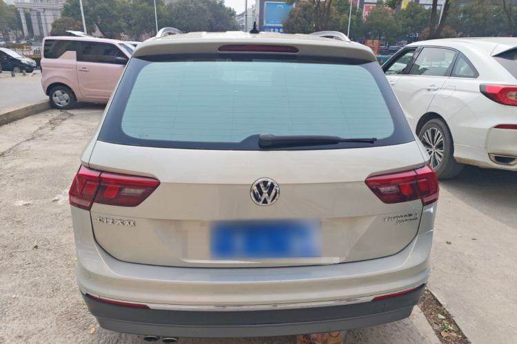 Used Volkswagen Tiguan L 2017 330TSI Automatic Two-Wheel Drive Luxury Edition Rear