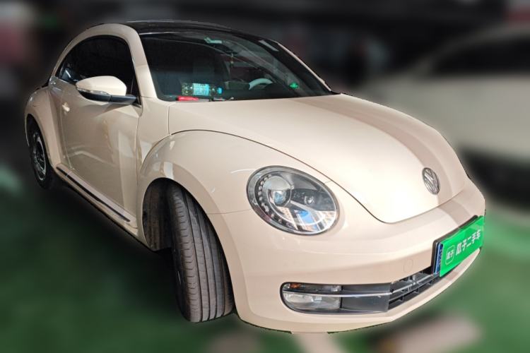 Used Volkswagen Beetle 2014 1.2TSI Comfort Model Front Right 45 Deg