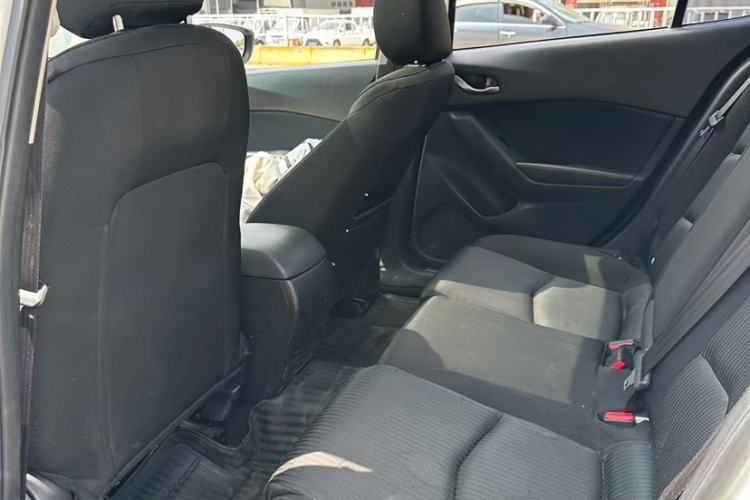 Used Mazda Mazda 3 Axela 2014 Sedan 1.5L Automatic Luxury Model