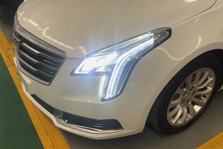 Used Cadillac XTS 2018 28T Tech Edition Left Front Headlight