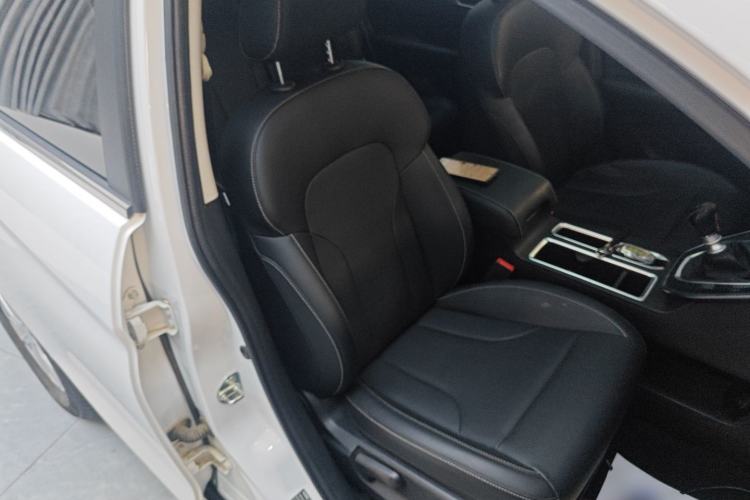 Used Haval M6 2021 PLUS 1.5T Manual Luxury Smart Connectivity Model