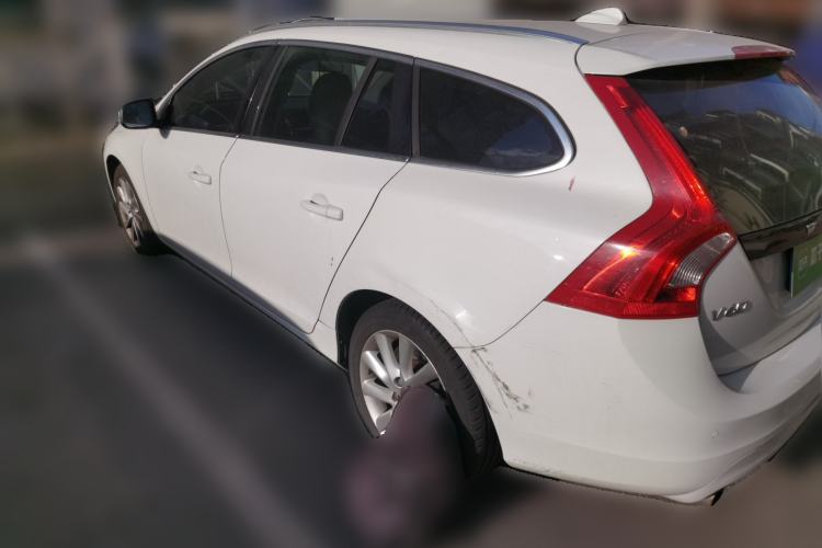 Used Volvo V60 2013 T5 Comfort Edition
