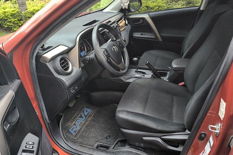 Used Toyota RAV4 2013 2.0L CVT Four-Wheel Drive Fashion Edition