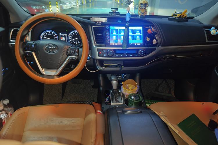 Used Toyota Highlander 2018 2.0T Four-Wheel Drive Knight Edition 7 Seats China VI Standard