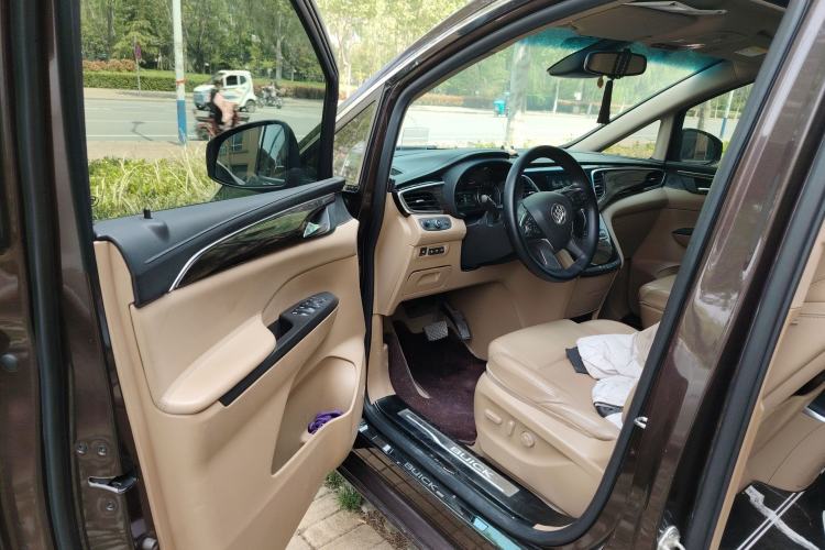 Used Buick GL8 2017 ES 28T Flagship Model China V Standard
