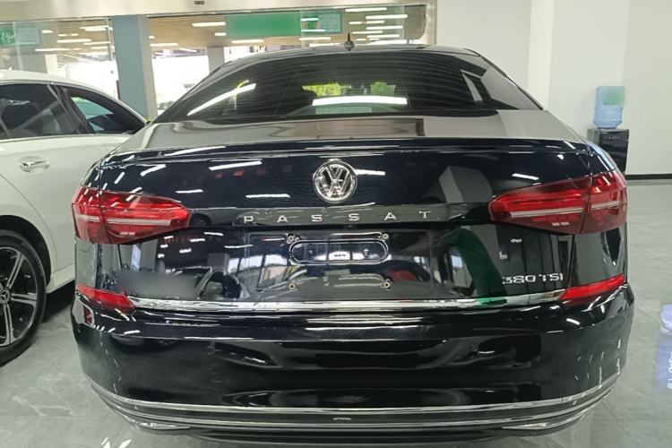 Used Volkswagen Passat 2019 330TSI Luxury Edition China VI Standard
