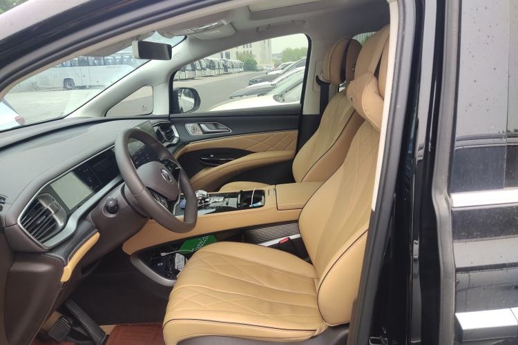 Used Denza D9 2024 DM-i 980 Four-Wheel Drive Prestige Model Left Front Seat