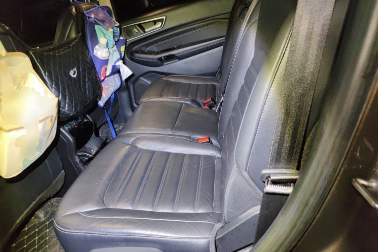 Used Ford Edge 2016 EcoBoost 245 Two-Wheel-Drive Titanium 7-Seater
