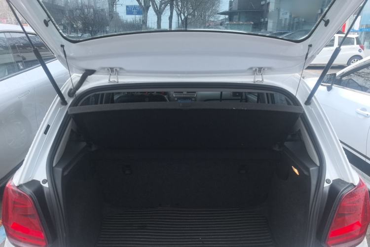 Used Volkswagen Polo 2014 1.4L Manual Fashion Edition