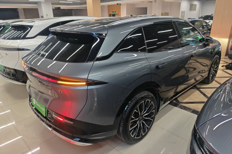 Used Zeekr 7X 2025 100kWh Long-Range All-Wheel Drive Intelligent Driving Version
