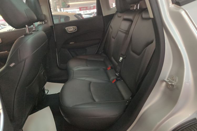 Used Jeep Compass 2017 200T Automatic Family Edition
