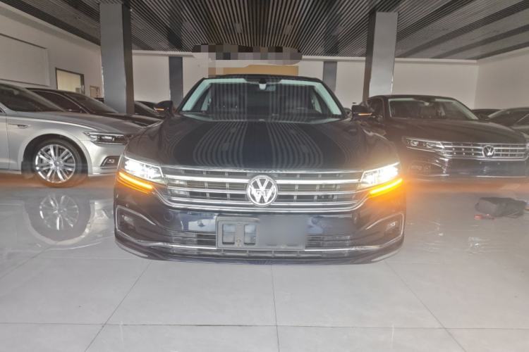 Used Volkswagen Phideon 2021 380TSI Luxury Edition Front