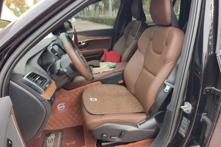 Used Volvo XC90 2023 B5 SmartDrive Luxury Edition 5 Seats Left Front Seat