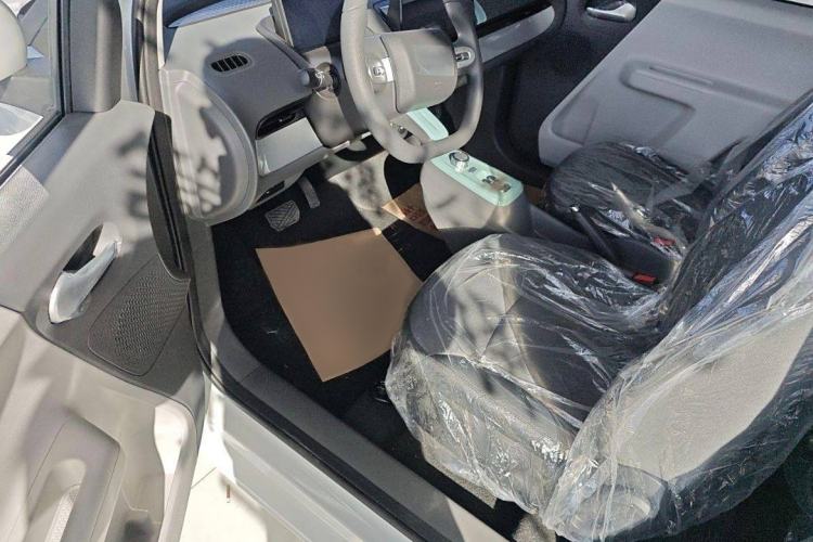 Used CHANGAN Lumin 2022 301km Honey-Sweet Version Interior 2