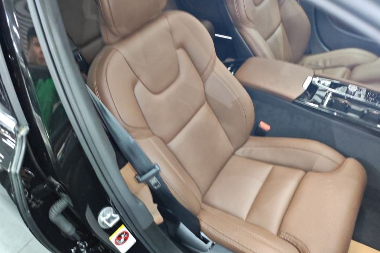 Used Volvo S90 New Energy 2025 Plug-in Hybrid Four-Wheel Drive Long-Range Luxury Smart Edition Right Front Seat