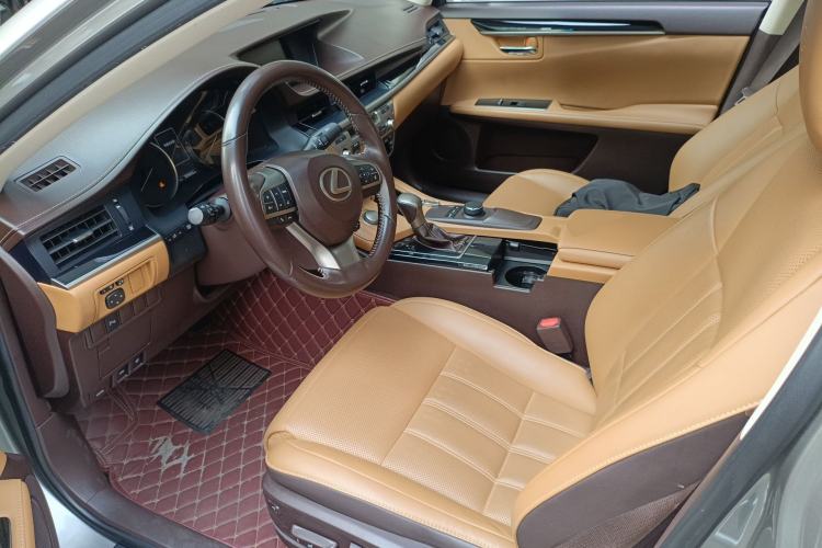 Used Lexus ES 2017 200 30th Anniversary Edition Driver Seat