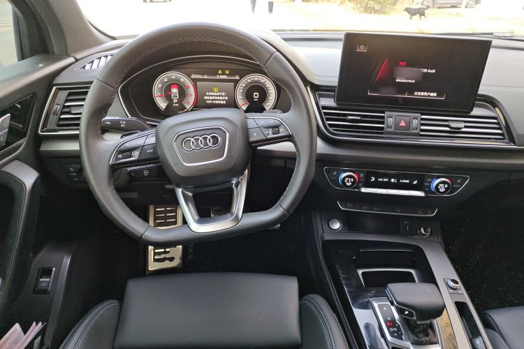 Used Audi Q5L 2024 40 TFSI Fashion Dynamic Model Steering Wheel