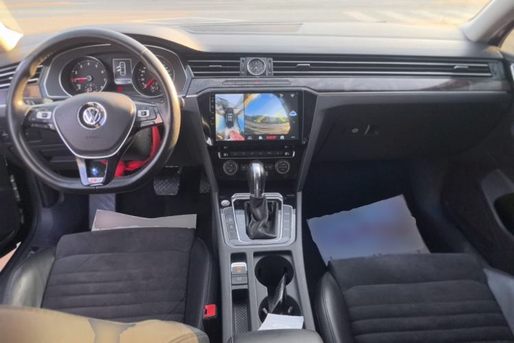 Used Volkswagen Magotan 2017 330TSI DSG Luxury Model
