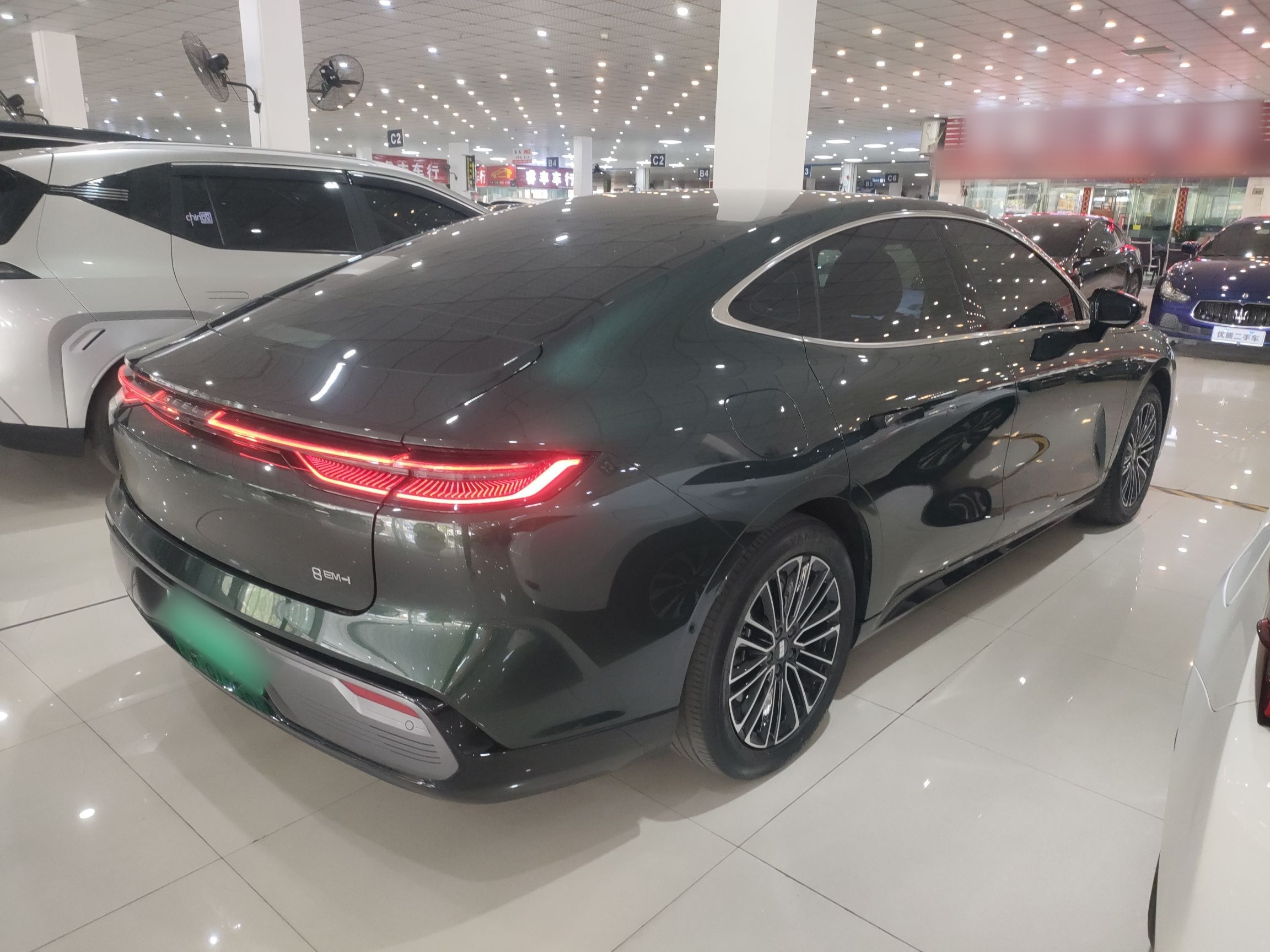 Geely Galaxy 8 2025 130km EM-i Deluxe Edition — снимка 4