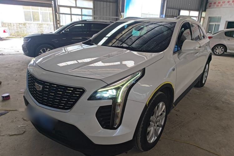 Cadillac XT4 2023 28T Two-Wheel Drive Fashion Edition d’occasion