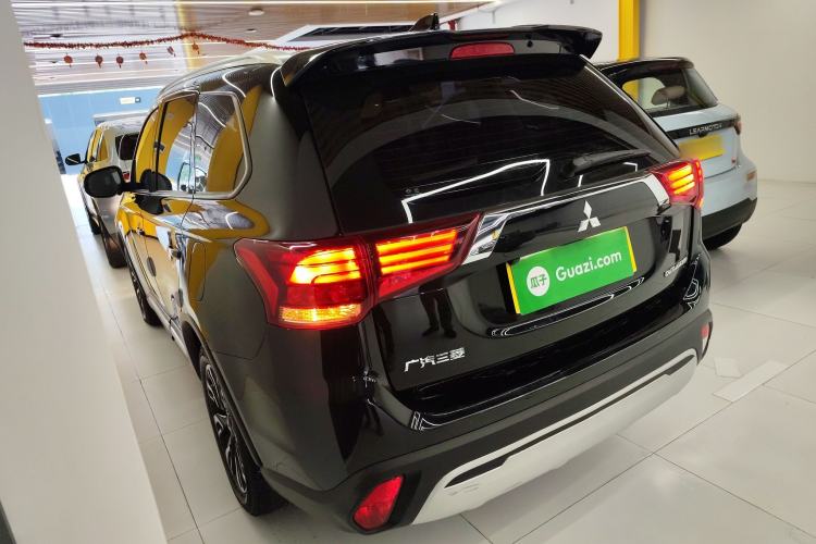 Used Mitsubishi Outlander 2020 2.0L Two-Wheel Drive Enjoyment Version 5 Seats
