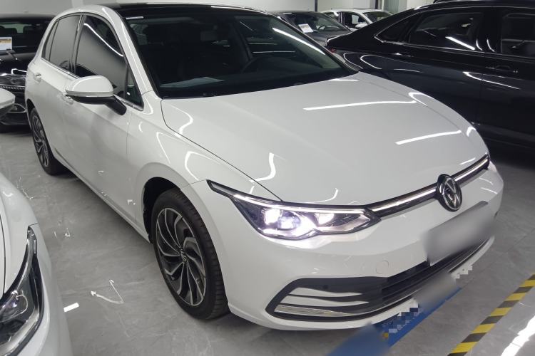 Used Volkswagen Golf 2023 200TSI DSG Pro Front Right 45 Deg