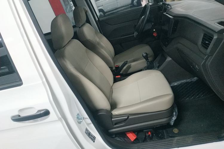 Used Wuling Hongguang V 2022 1.5L Jingqu Edition Electric-Assist LAR