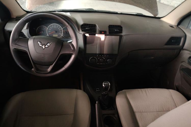 Used Wuling Hongguang 2015 1.5L S Base Model China IV